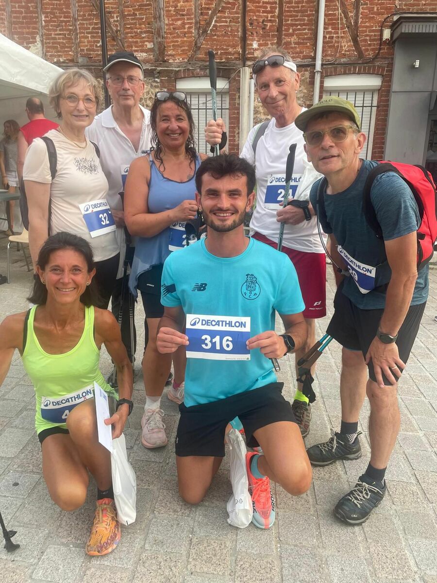 Participation aux 8 Km Marche Nordique des Foulées Montvillaises